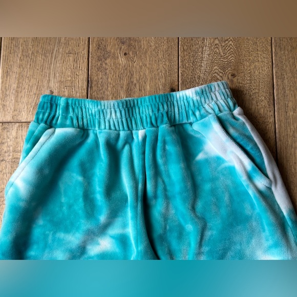 Btween Velour Tie Dye Marching Set size 7 - Picture 8 of 11